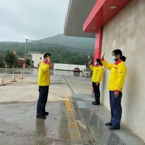 天弘站开展服务卫生提升培训
