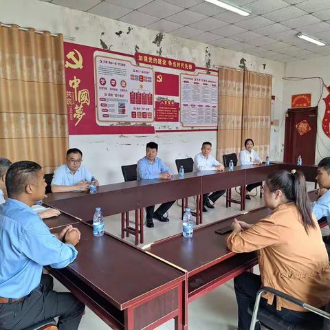 工商银行商丘分行到驻村帮扶点开展中秋、国庆“双节”走访慰问