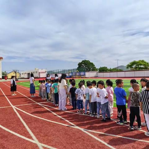 顺启幼儿园幼小衔接活动—参观小学