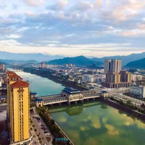 博学而笃志，切问而近思——饶州街道五一中心学校赴德兴学习侧记