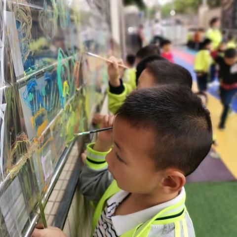 东方红幼儿园学大大一班一一多动手脑子更灵活