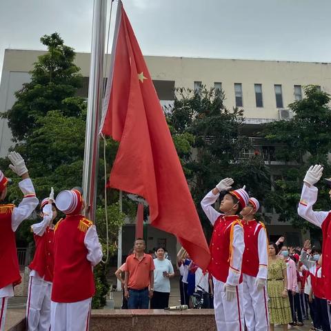 四（1）班交通安全篇——万宁市后朗小学升旗仪式