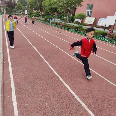 展体育课堂风采   高店社区小学双减下的运动健儿们