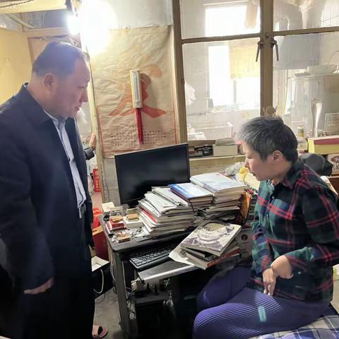 区残联走访慰问残疾人青年作家钟倩