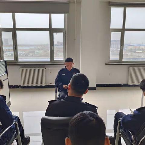 “加强队伍管理  严肃纪律作风”－－特警五大队积极贯彻落实支队会议与市局视频调度会议精神