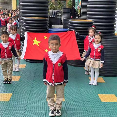 鹤趣二班《劳动最光荣》主题升旗仪式