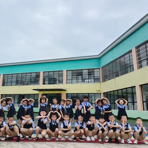 自信绽放，见证成长——果果班期末总结