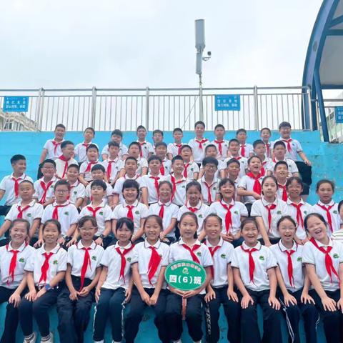秋日小健将，赛场“乐”飞扬——潜山路学校2022级6班2025秋季运动会
