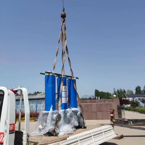 新能源管理部顺利完成110kV出线电压互感器更换工作