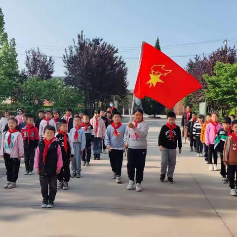 关爱学生幸福成长 ——磁县时村营乡下七垣学校“红领巾奖章”一星章颁章仪式