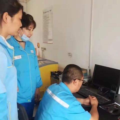 奇台片区东湾加油站提高全员安全防范意识，加强安全生产教育工作组织全站员工提高安全生产能力