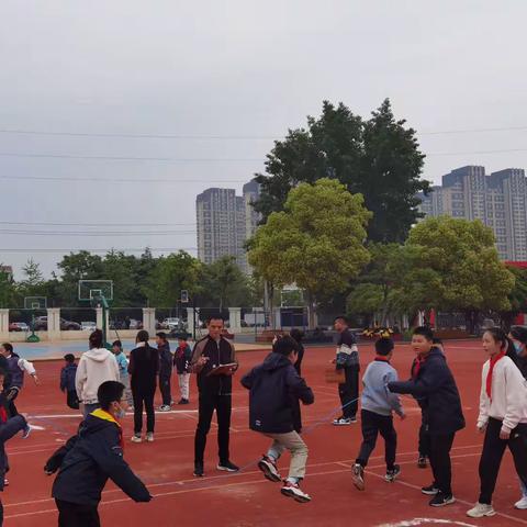 “跳”出铜小活力，“绳”彩飞扬青春——记铜山实验小学三、五年级跳大绳比赛