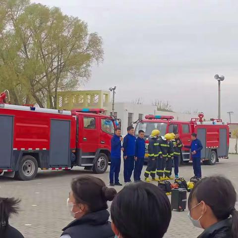 提高消防意识，共筑平安校园     —太平小学与余粮堡镇消防站 共同开展“消防进校园”活动