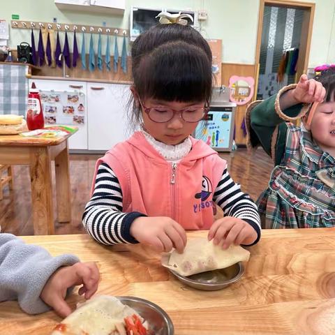 刘宸驿妈妈进课堂—美味的春卷