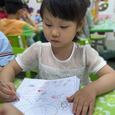 荔茵幼儿园课堂主题绘画《草莓熊🍓🐻》