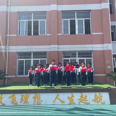 汉中市南郑区红庙镇中心小学开展“畅游书海共阅读 沐浴书香促成长”读书会启动仪式