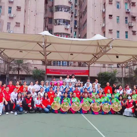 “欢乐庆五一，礼赞新时代”龙珠社区文艺汇演暨老年大学教学成果展