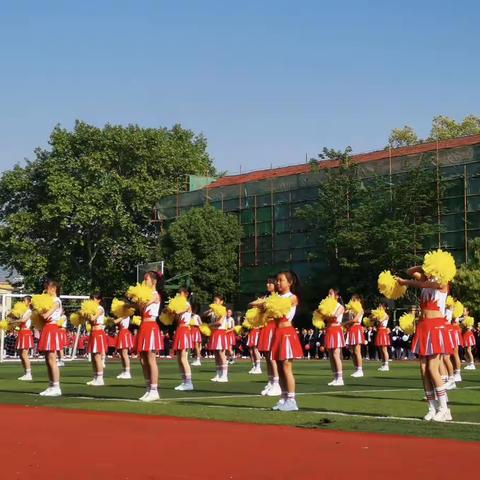 绿茵赛场展风采 阳光运动向未来---黄石市有色小学教联体有色小学举行春季田径运动会