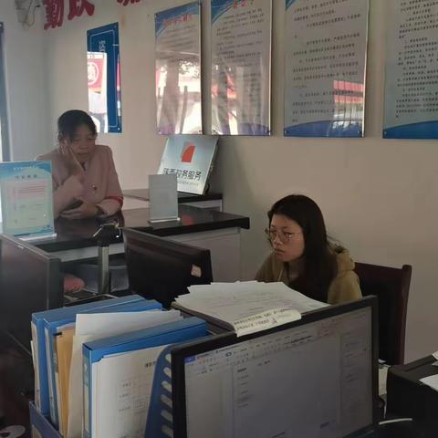 为退役军人讲解政策，帮助退役军人深入理解政策。