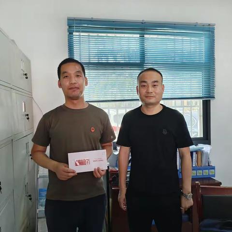 欢喜迎七一，热情服务退役军人。