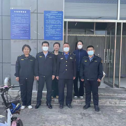 坚守不停歇   致敬劳动者