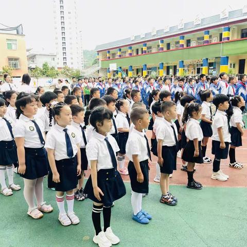 【徽县乙诺幼儿园】走进小学·憧憬未来 ——大二班幼小衔接活动参观小学