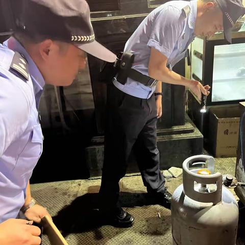 【“三下 聚民心”】未央宫派出所：全面排查安全隐患，切实拧紧燃气“安全阀”。