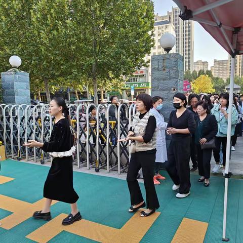 金翅膀平章府幼儿园半日开放活动（副本）