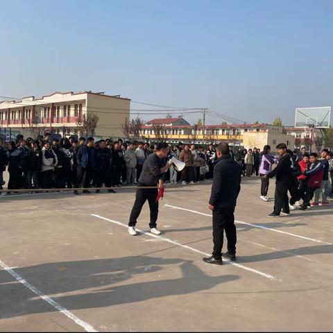 拔河比赛展风采，团结奋进暖人心——记大宾镇初级中学秋季拔河比赛