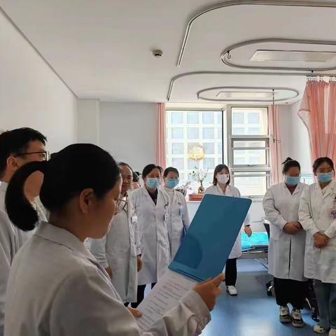 【强化实战演练        励练精兵强将】我院举行危急重症孕产妇救治应急演练！