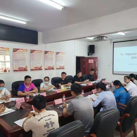 县协调劳动关系三方会议办公室组织开展“五一”国际劳动节劳动法律法规宣讲活动