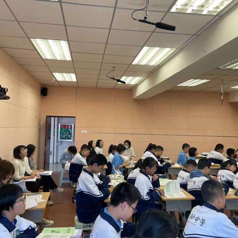 东胜区实验中学地理组第二次学科组活动