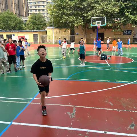 缤纷社团，迎“篮”而上——西安市太元路学校（小学部）篮球社团展示