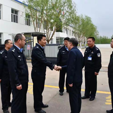 巴彦淖尔监狱党委书记、监狱长李新刚一行深入五原县监所部门调研指导工作