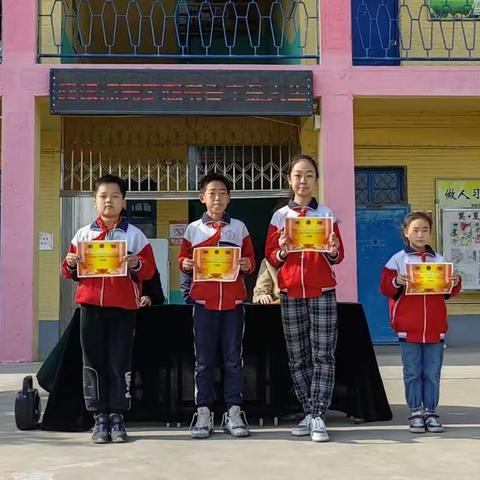 阅读点亮梦想 书香丰盈人生--王垅小学校园书香节活动成果展示