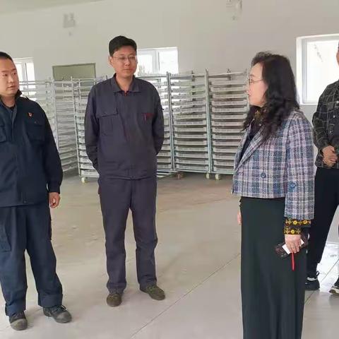 小乡村粘玉米引来“大城市客商”