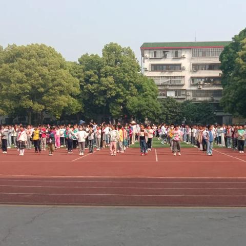 从心开始，共同成长——襄阳职业技术学院小学英语教育2102班襄阳市第一实验小学见习活动记录