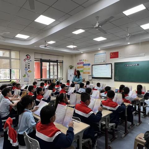 奇妙世界寻珍藏 且行且思满庭芳——记金华市荣光学校2022学年第二学期第八次教研活动