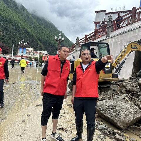 闻“汛”而动 | 做好雨后清淤排险工作 保障市民出行安全