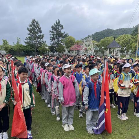 “研中学，学中研”——记303班满天星中队海之湾研学活动