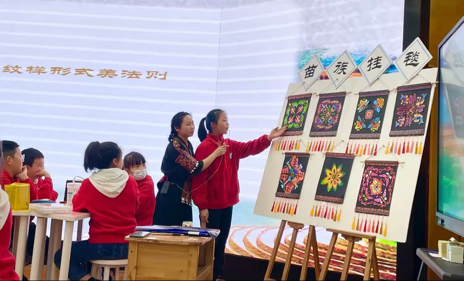 简篇-南川区教育系统“晒三力 展风采”赛马比拼小学美术教师教学力展示暨优质课竞赛活动