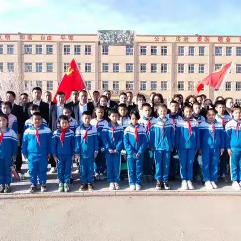 缅怀先烈祭忠魂，慎终追远思奋进——喀什市乃镇花园小学开展“清明祭英烈”主题活动