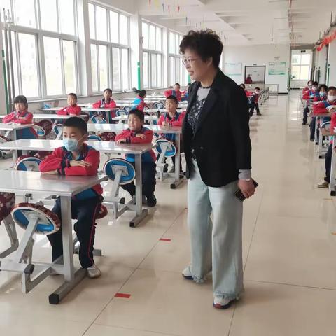 “我动手，我快乐”老虎屯小学四年组劳动技能比赛——﻿削土豆皮