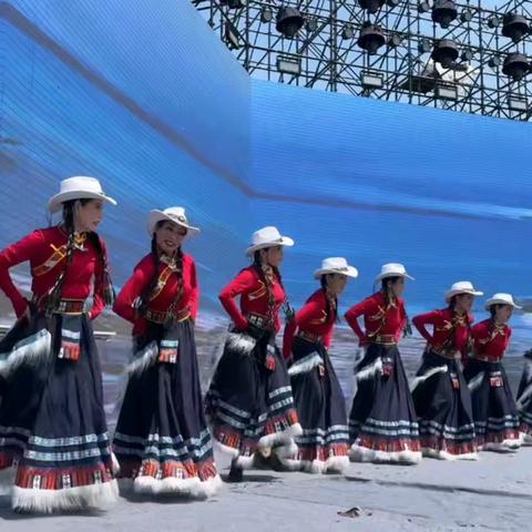 七彩孤岛 最美槐乡