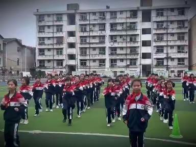 【鸾翔凤集】汇韵律之美  展阳光风采——光泽县鸾凤中心小学开展课间操比赛活动