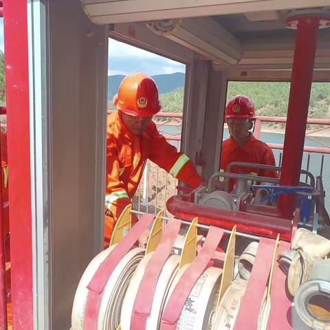 把好“五一”安全关|发窝派出所开展应急救援演练