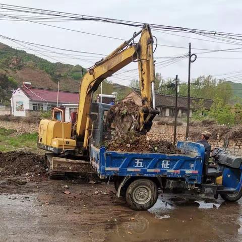 青龙镇迅速掀起入海河流“清源”  和人居环境整治行动热潮