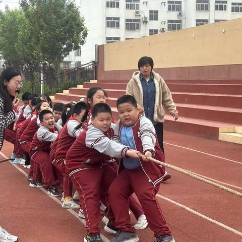 拔河比赛展风采 团结奋进暖人心——昌乐县古城小学体育节三年级拔河比赛精彩掠影