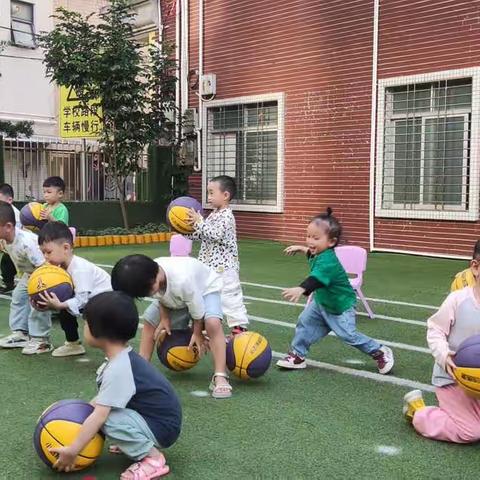 优优幼儿园中一班十月总结