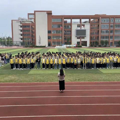 少年当有凌云志，勤学终得榜上名---长葛市颍川路学校九年级许昌一模表彰大会暨奋战中考60天动员会